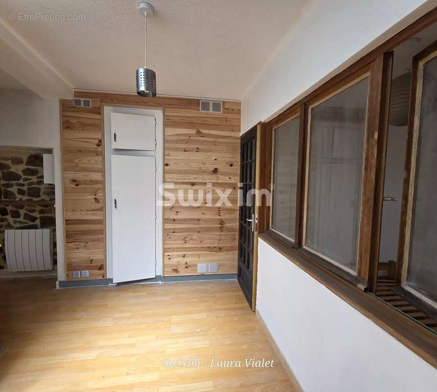 Appartement à POLIGNY