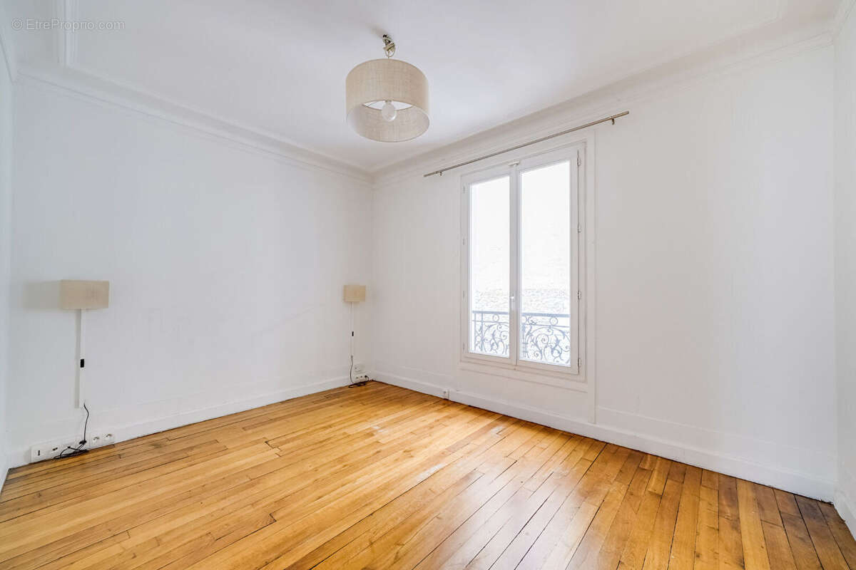 3 pièces en duplex avec balcon - Rue de la Pompe - Calme et lumineux - photo 6