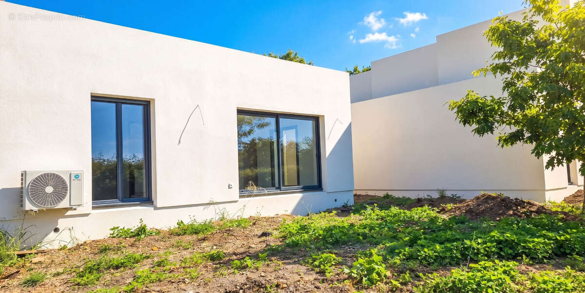 Maison à CADAUJAC