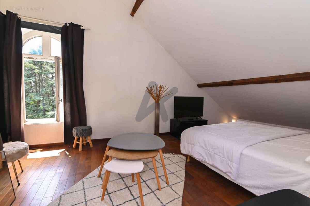 Maison à CHARBONNIERES-LES-BAINS
