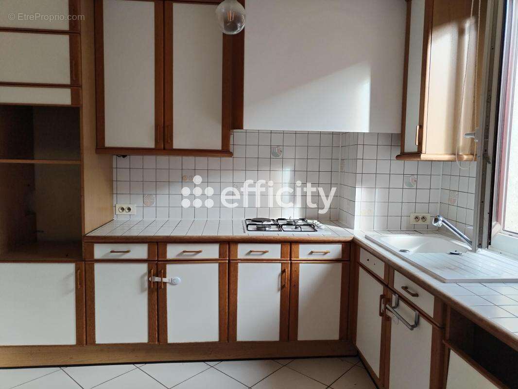Appartement à MONTIGNY-LE-BRETONNEUX