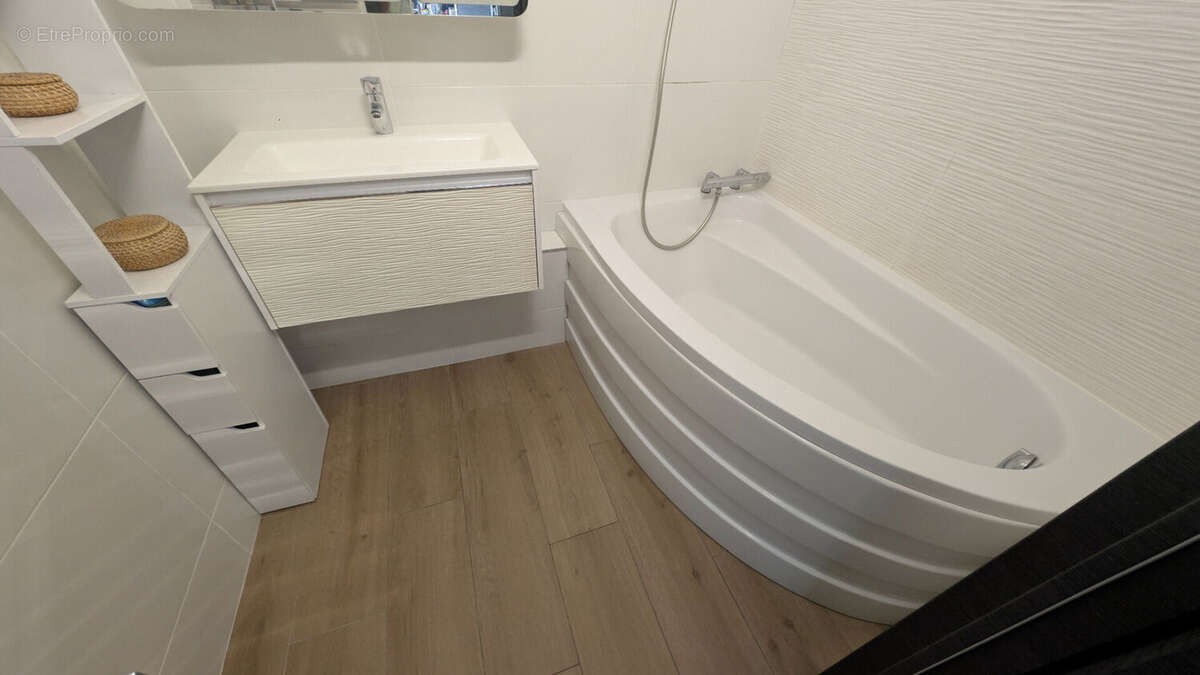 Appartement à MANDELIEU-LA-NAPOULE