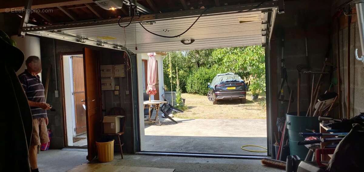 Maison de plain-pied, garage et jardin à vendre à Rioux (17) - photo 39
