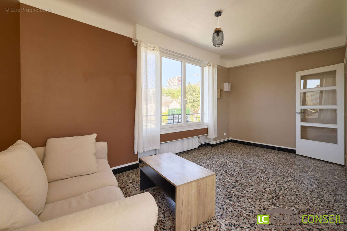 Appartement à FONTENAY-AUX-ROSES