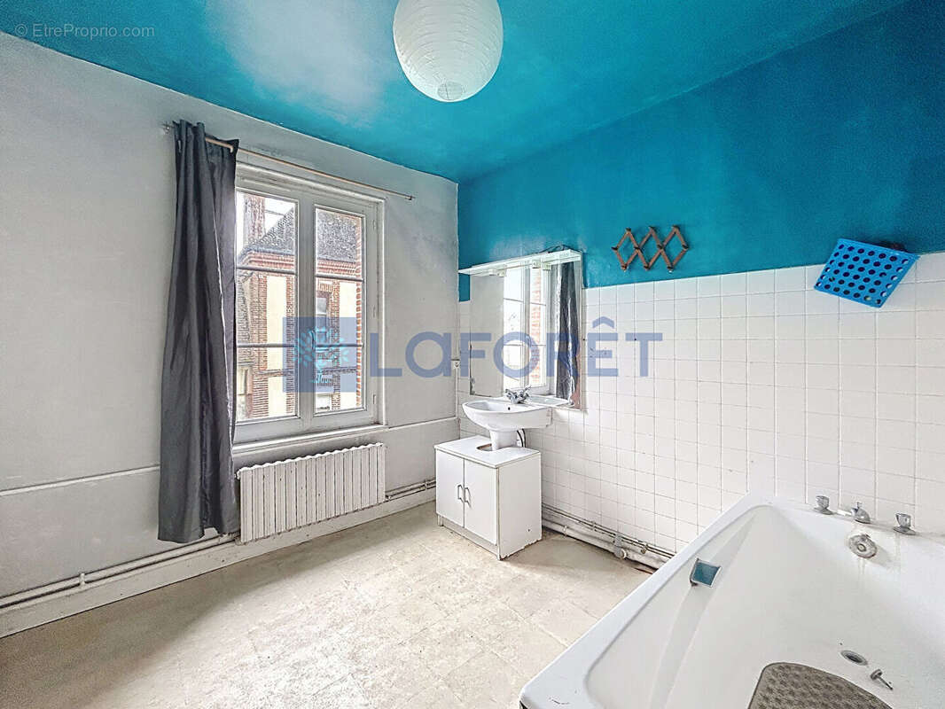 Maison à CHENNEBRUN