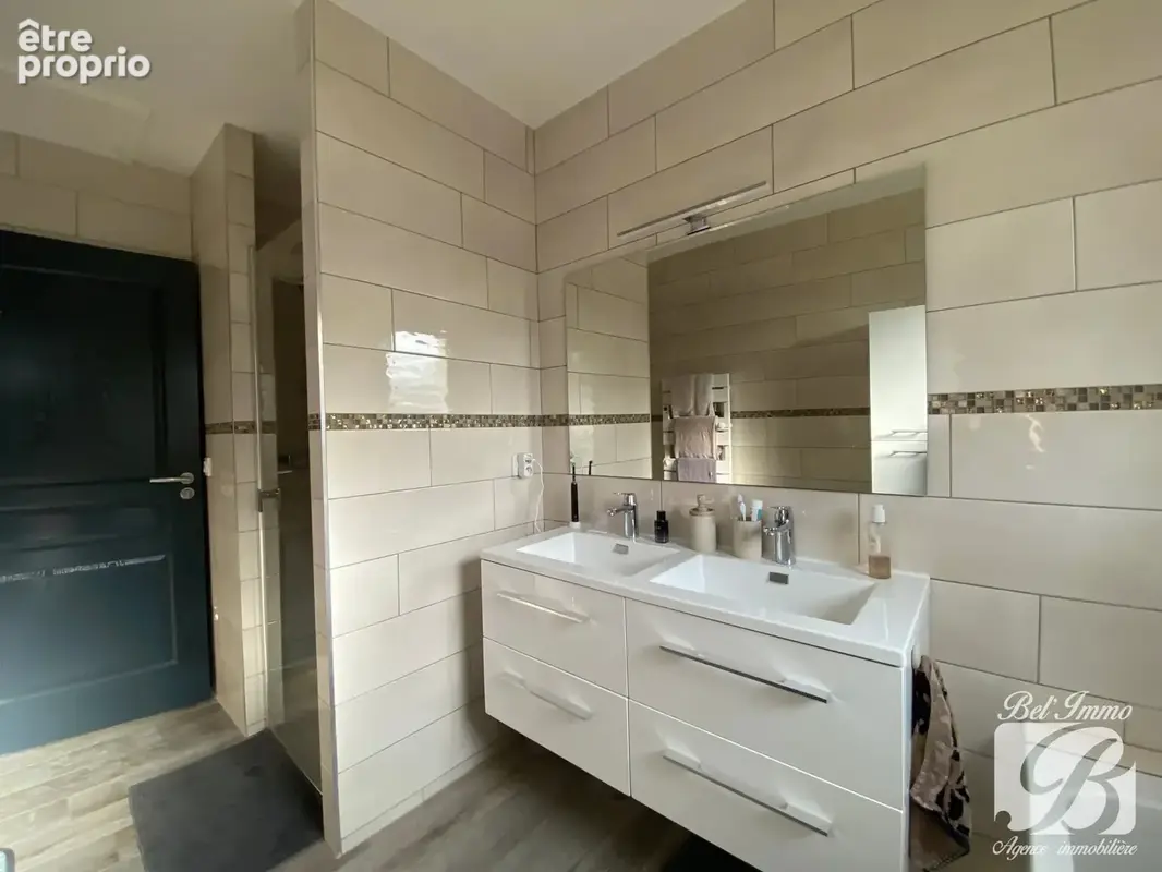 Belle maison récente avec piscine - photo 9