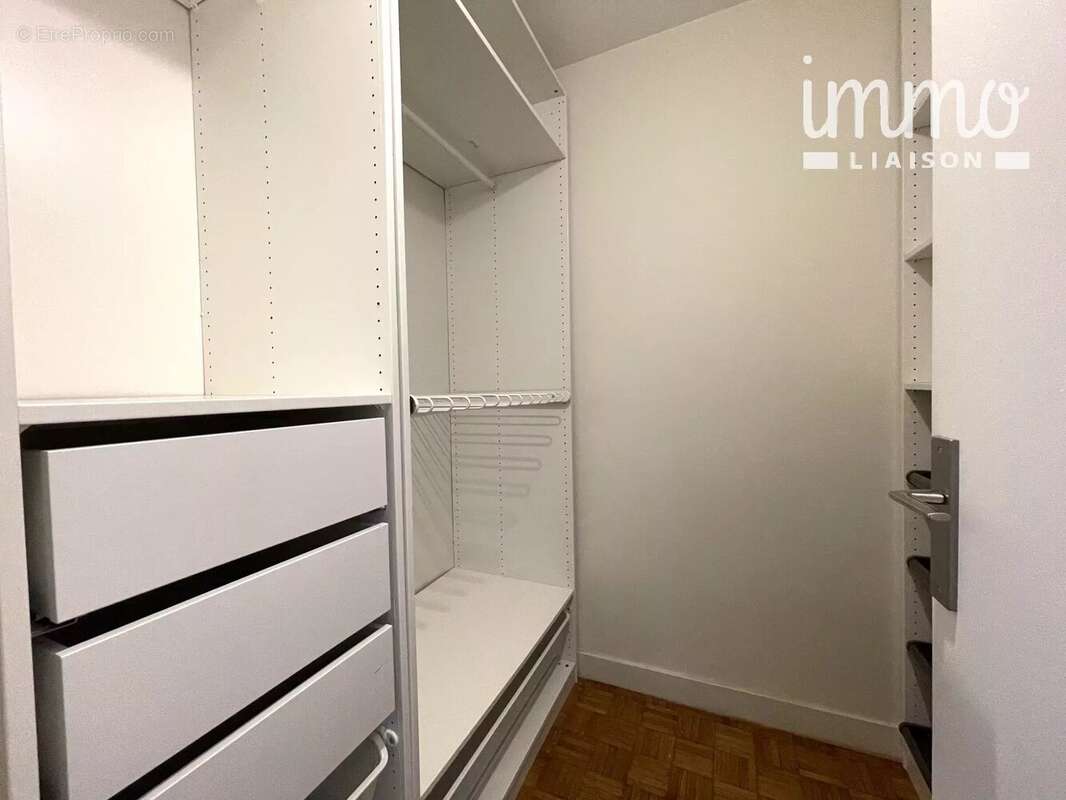 Appartement à PARIS-19E