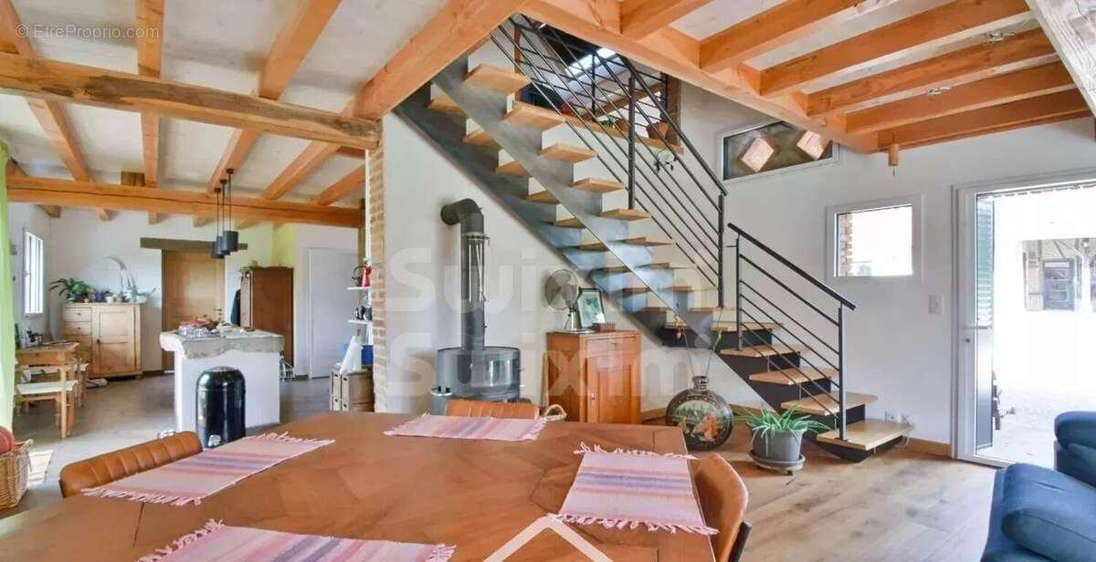 Maison à LONS-LE-SAUNIER