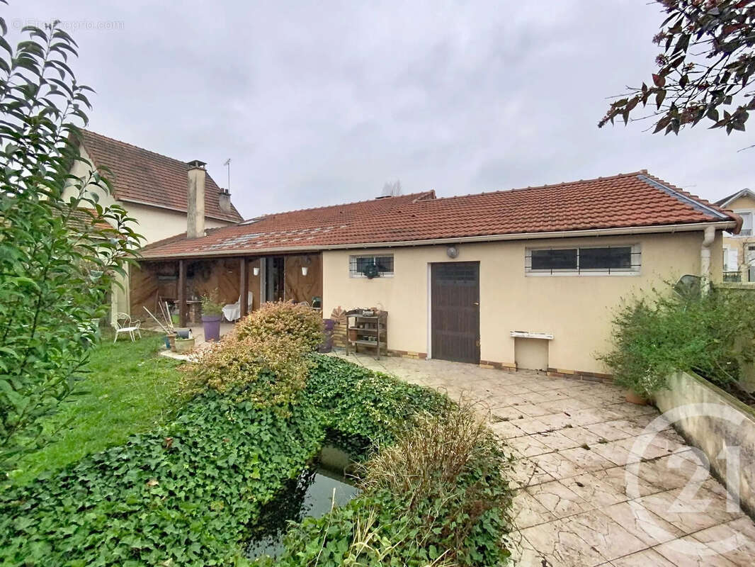 Maison à GARGES-LES-GONESSE