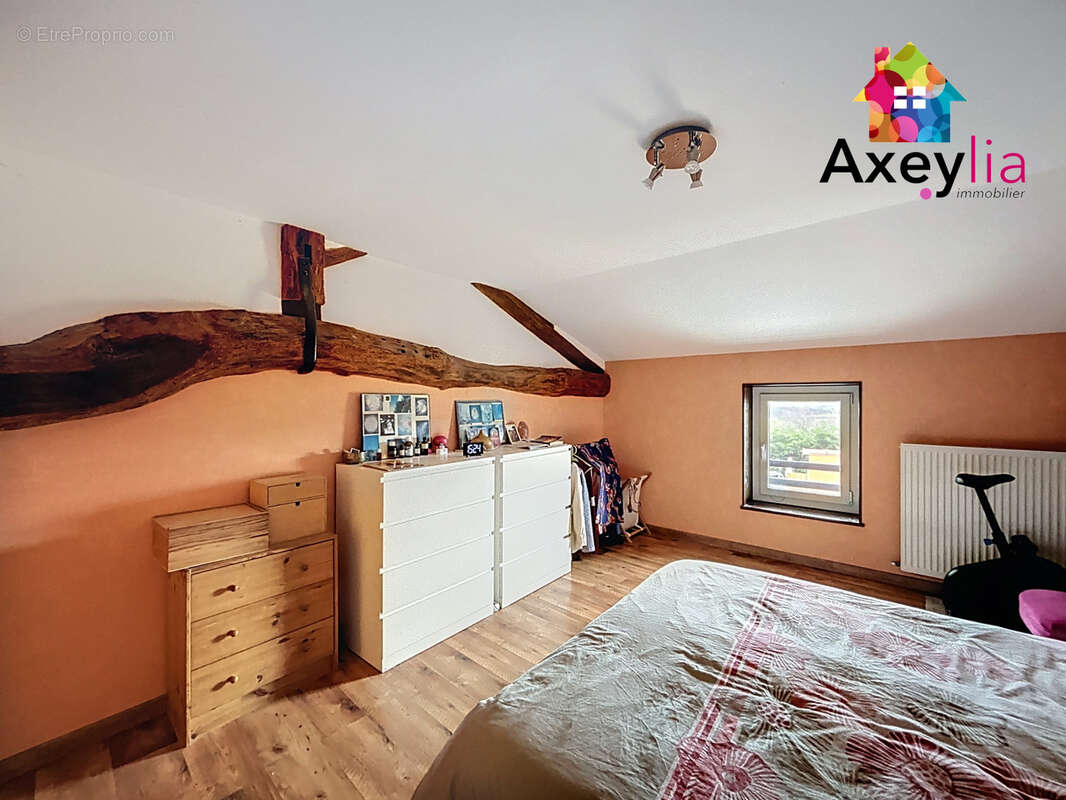 Maison à SAINT-GERMAIN-LAVAL