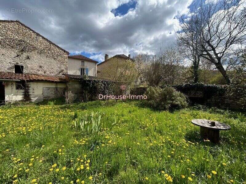 Maison à DOUELLE