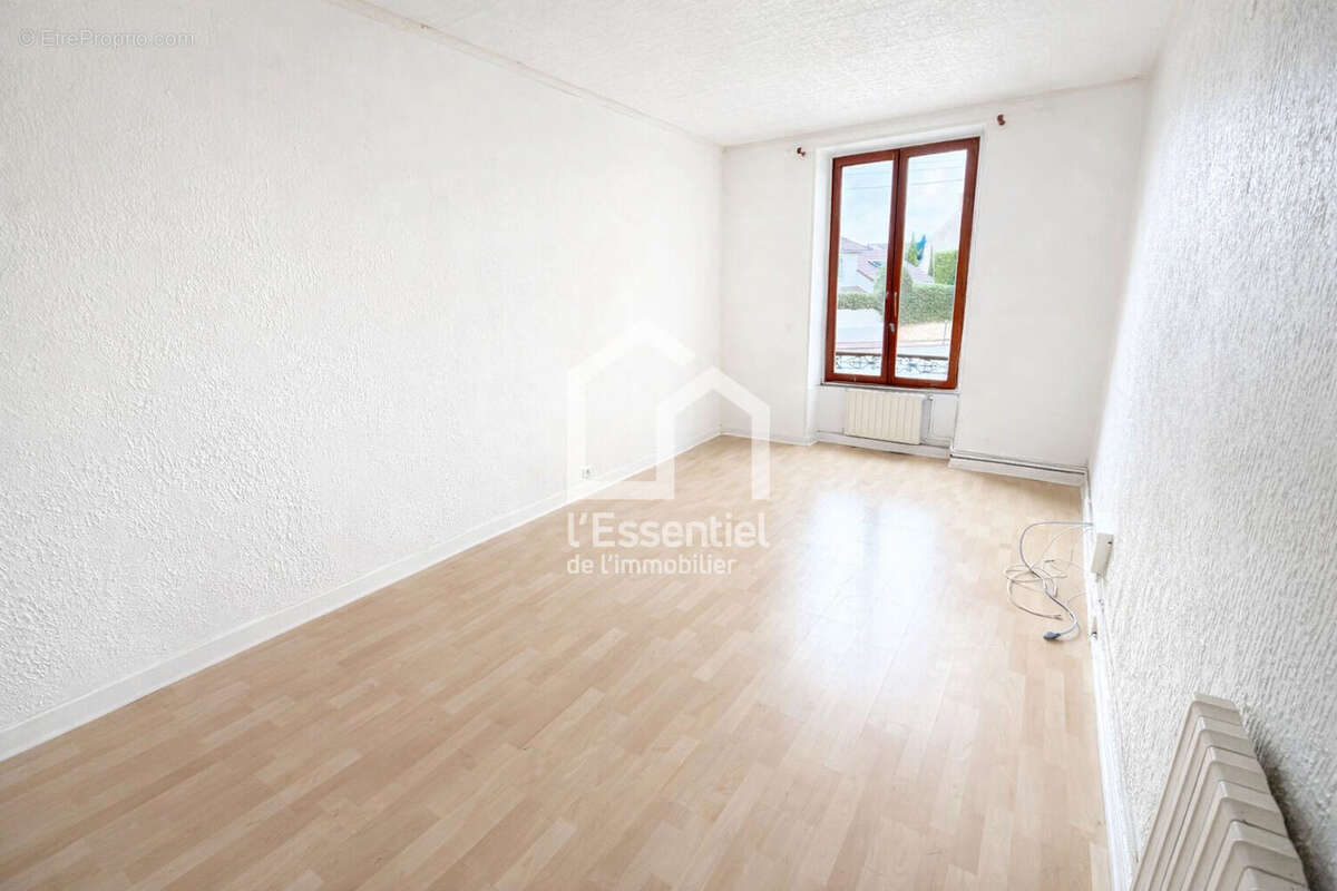Maison à VERNEUIL-SUR-SEINE