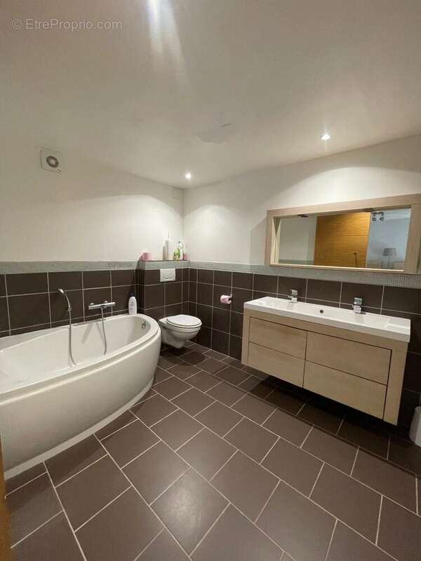 Maison à PLAN-DE-LA-TOUR