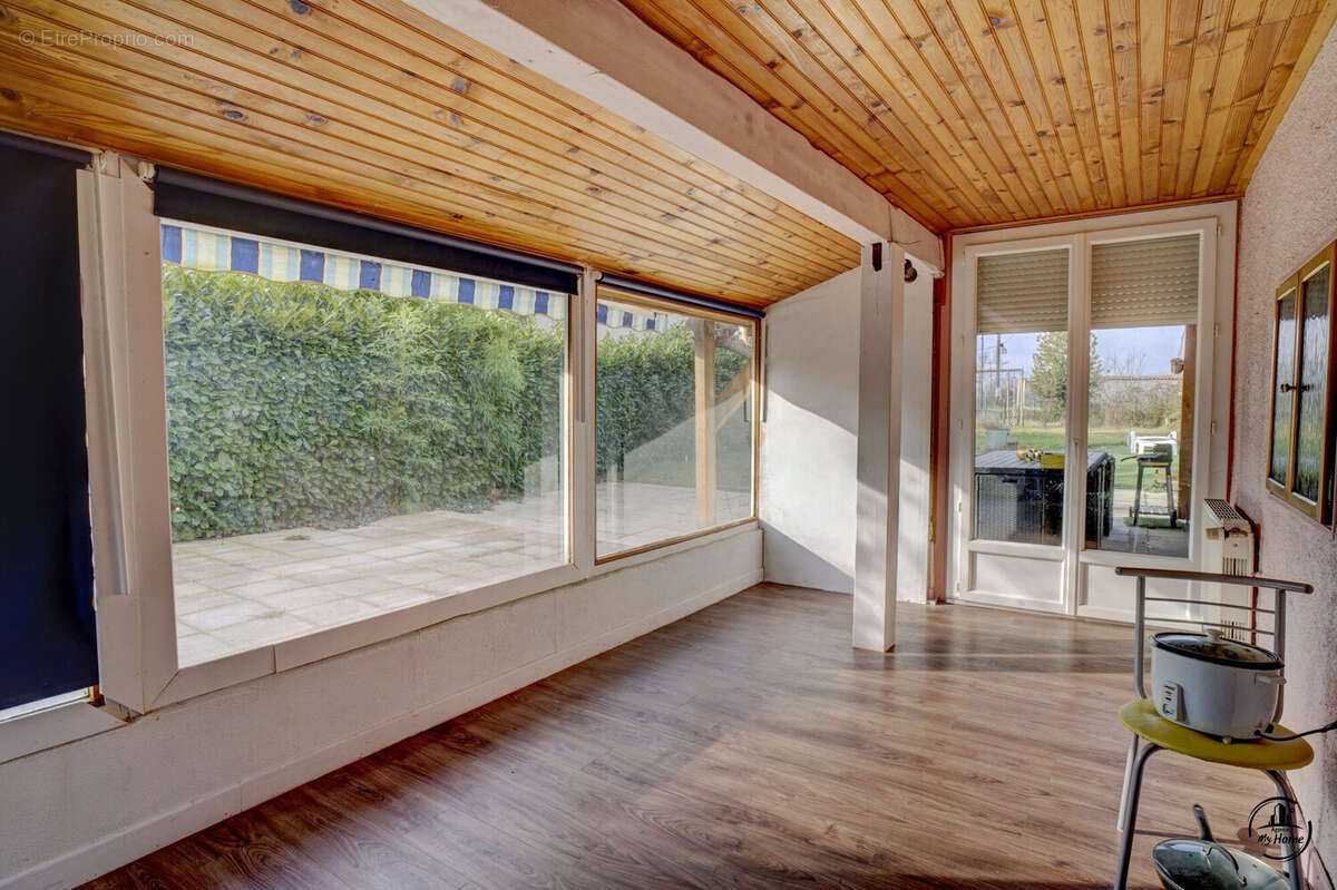 Maison à MORNAND-EN-FOREZ