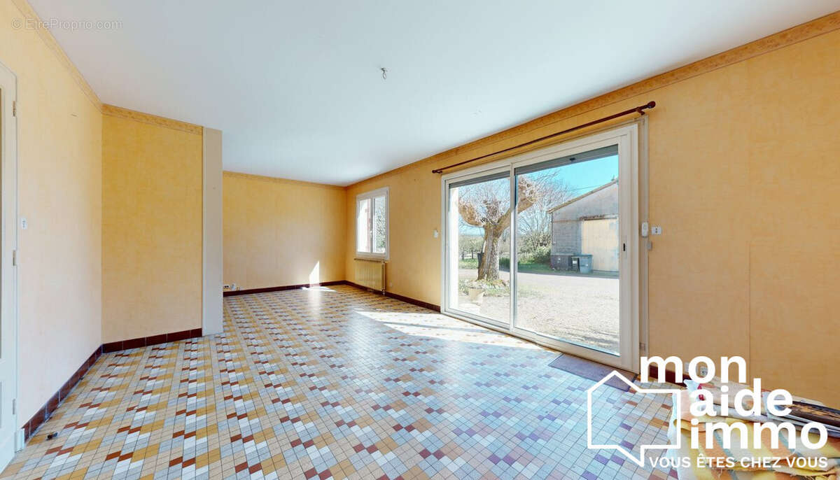 Maison à SAINT-QUENTIN-DE-BARON