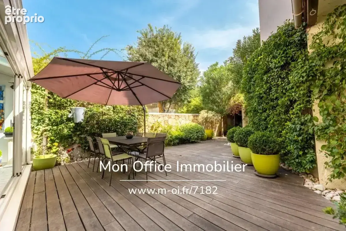 Référence : 7182-LLI. - Appartement au cœur d’Aix-en-Provence, garage, cave et jardin - photo 1