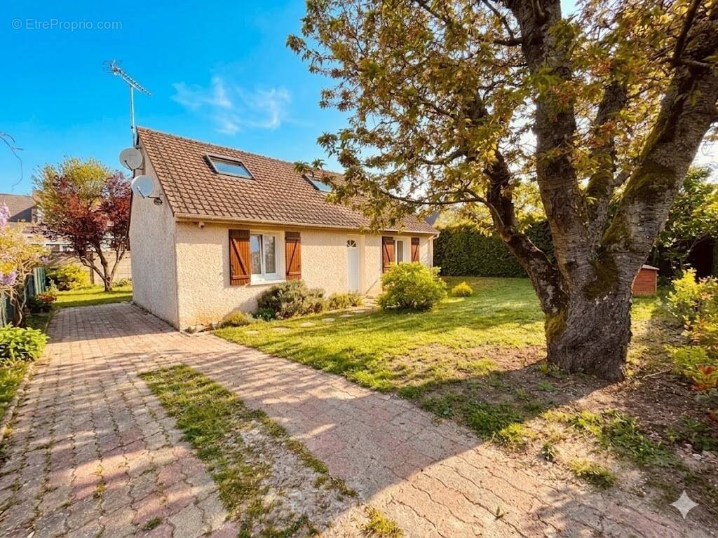 Maison à ROSNY-SUR-SEINE