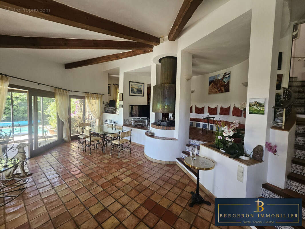 Maison 197 m² à Cabris  - photo 4