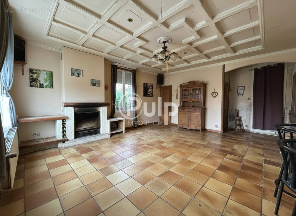 Maison à CALONNE-SUR-LA-LYS