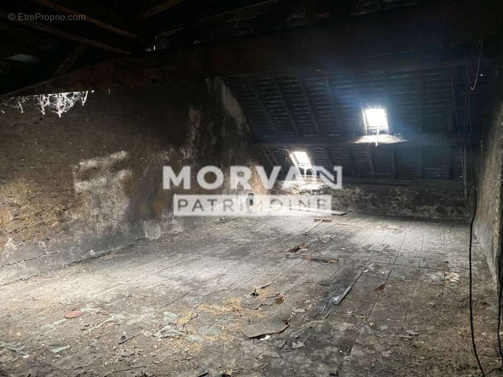 Coeur nivernais - maison sur trois niveaux a restaurer - photo 17