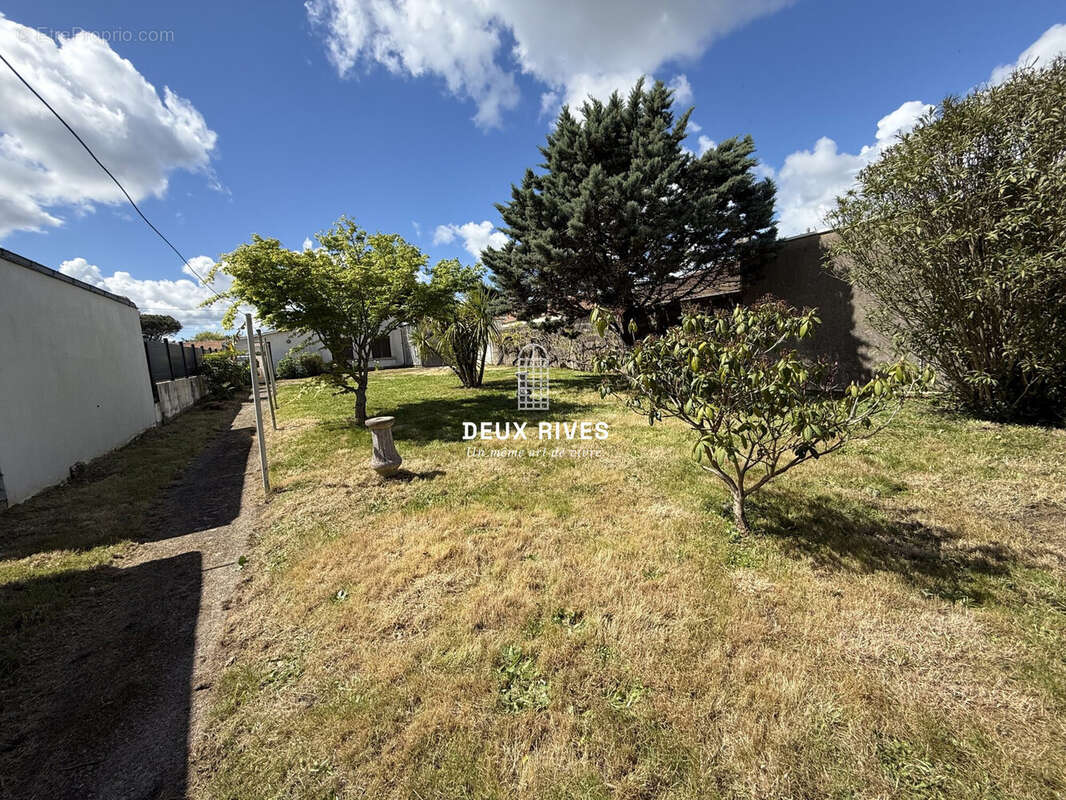 Maison à BOUGUENAIS