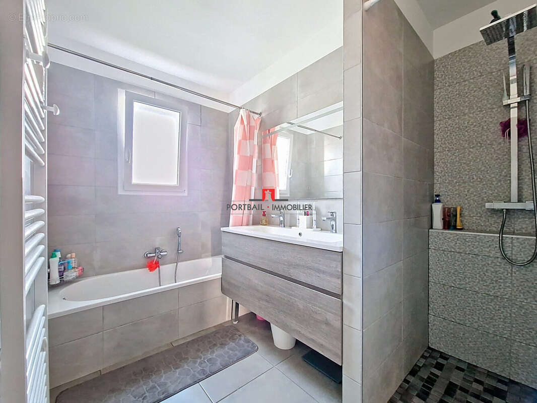 Maison 91 m² à Saint-Andre-De-Cubzac  - photo 4