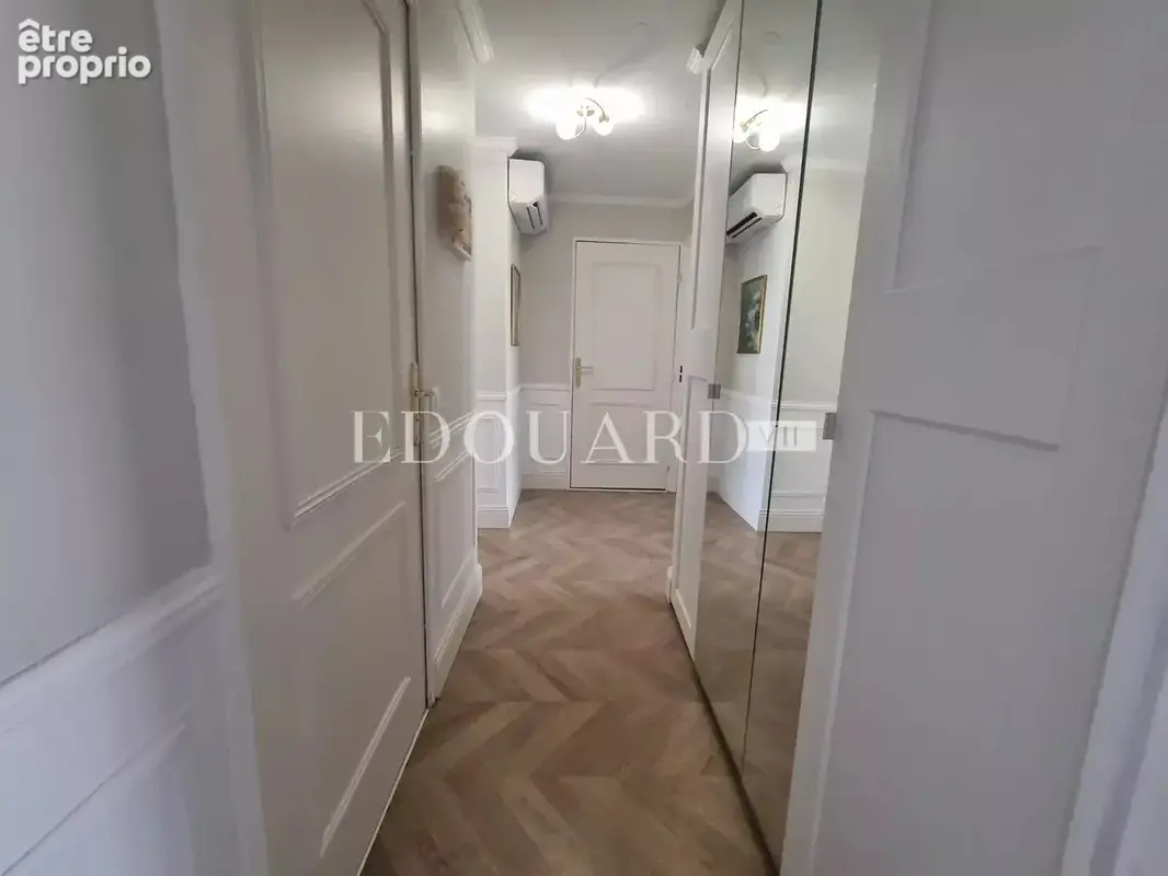 En exclusivité splendide quatre pièces traversant, entièrement rénové avec terrasse et garage - photo 9