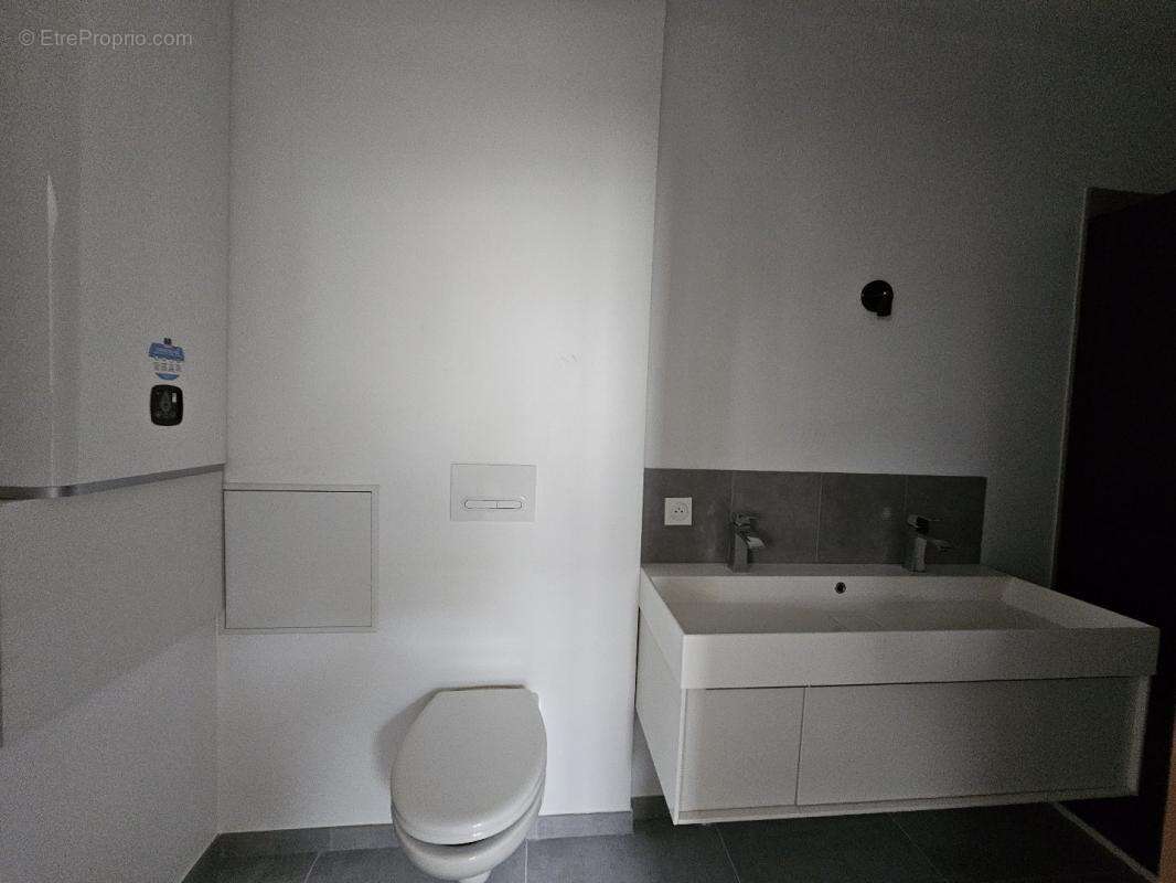 Appartement à LE MESNIL-ESNARD