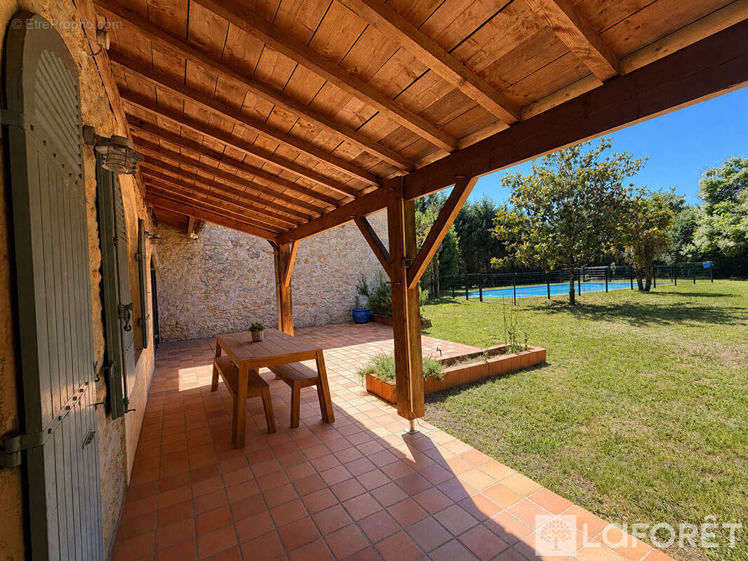 Maison à ILLATS