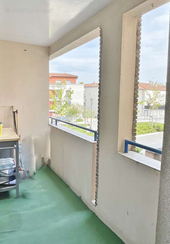 Appartement à SAINT-GENIS-LES-OLLIERES