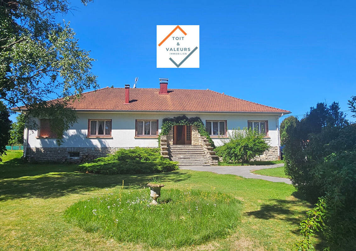 Maison à CHAMPAGNOLE