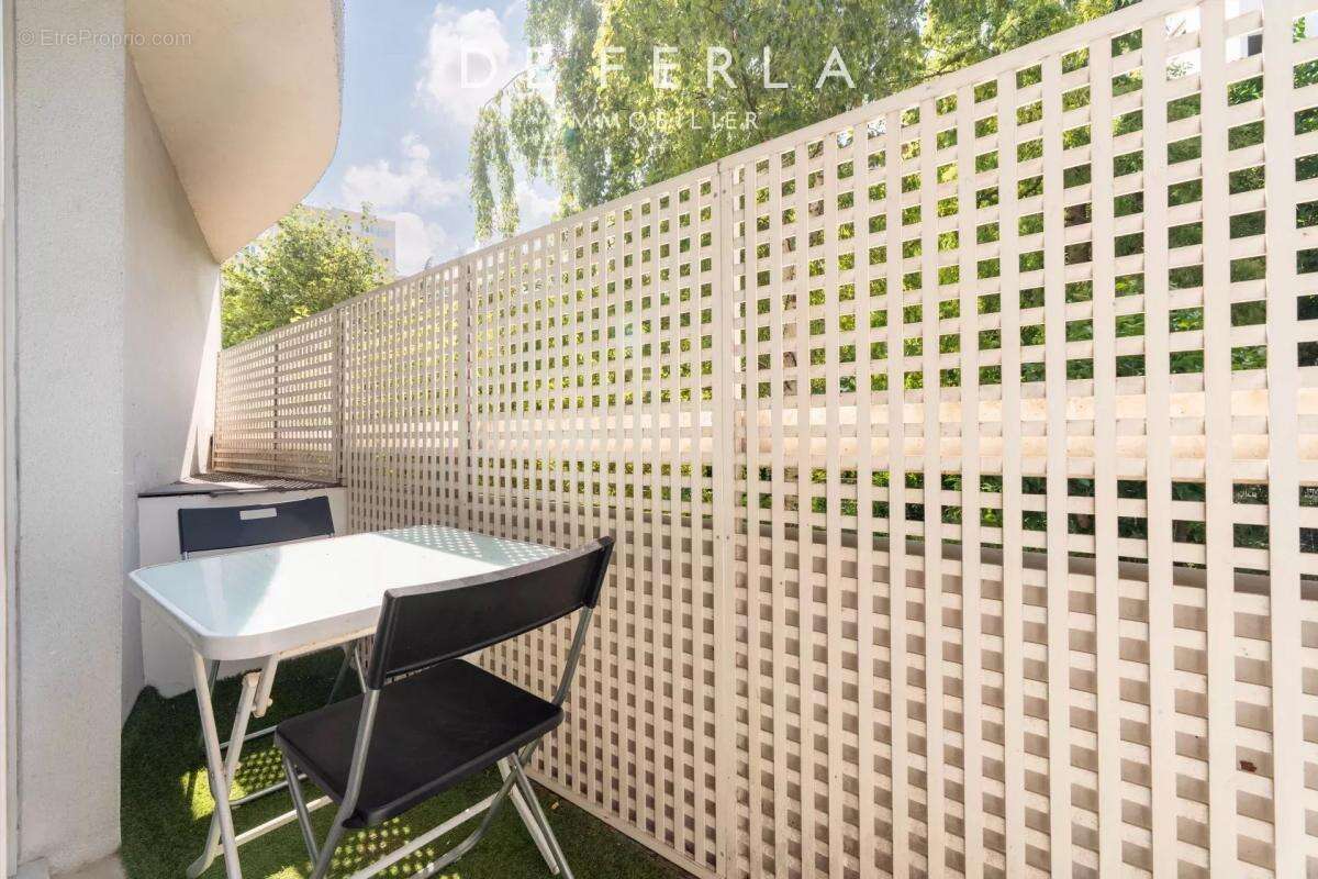 Appartement à PARIS-15E