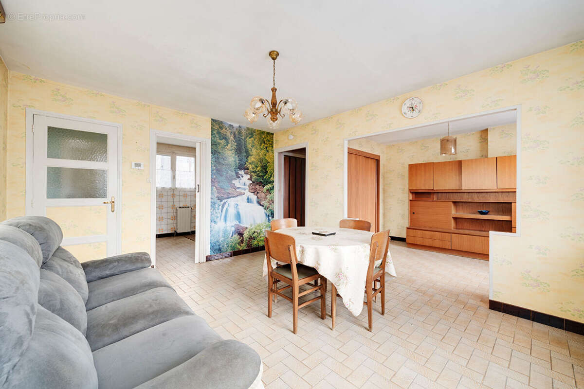 Maison à NEUVES-MAISONS