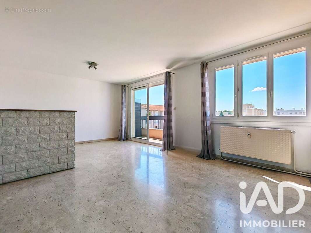 Photo 6 - Appartement à VILLEURBANNE