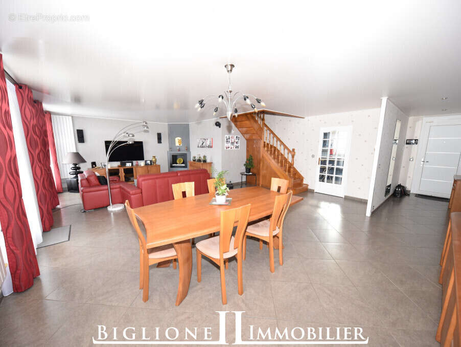 Maison à CHELLES