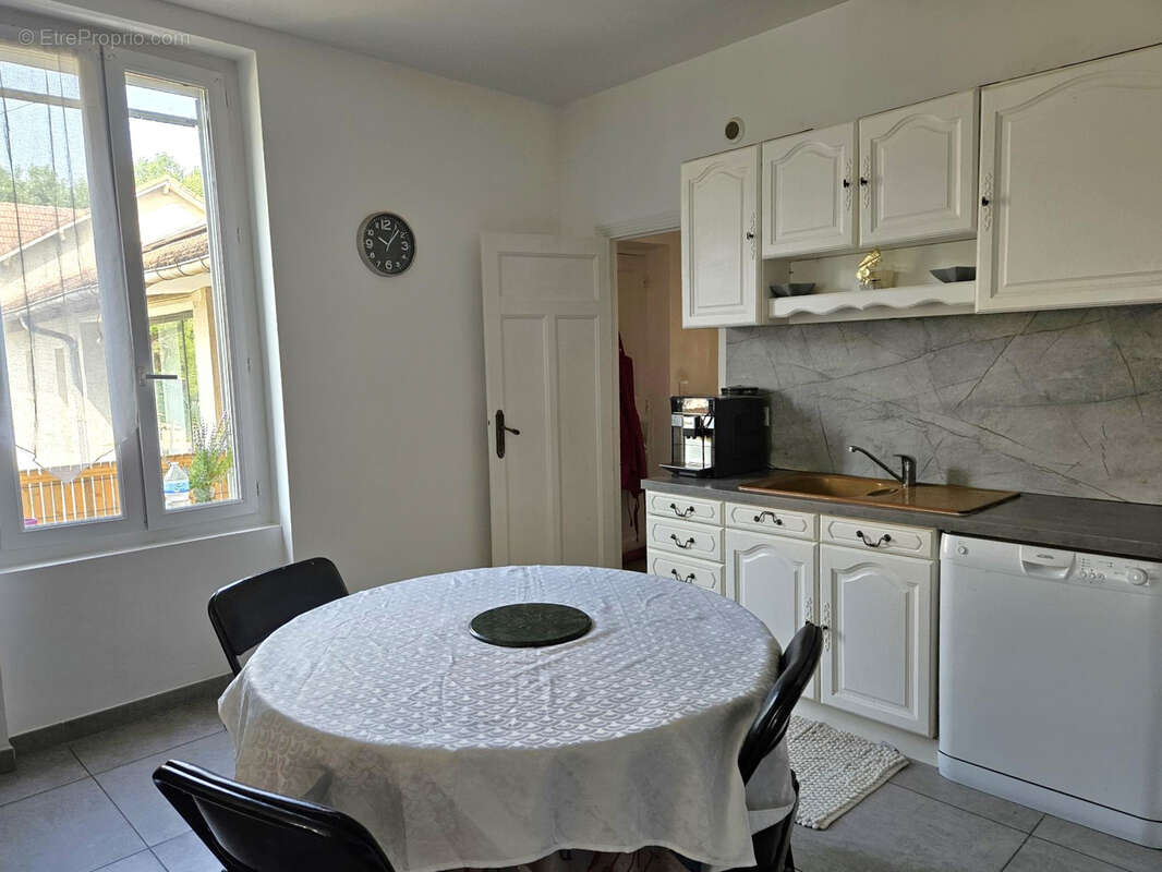 Maison à VIOLES