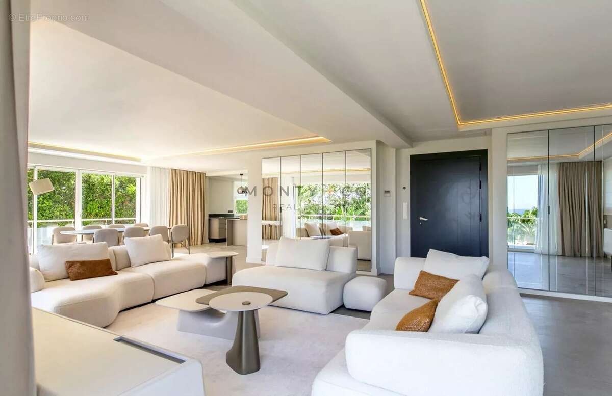 Vente villa 7 chambres entièrement rénovée avec vue mer, Cap d'Antibes - photo 5