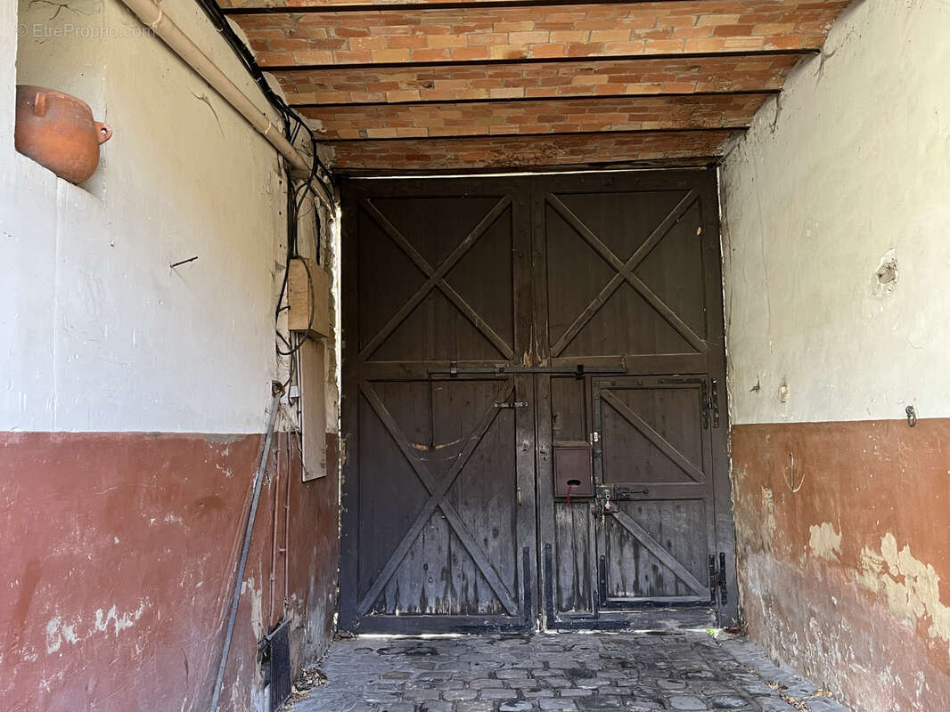 Maison à LA CHAPELLE-LA-REINE