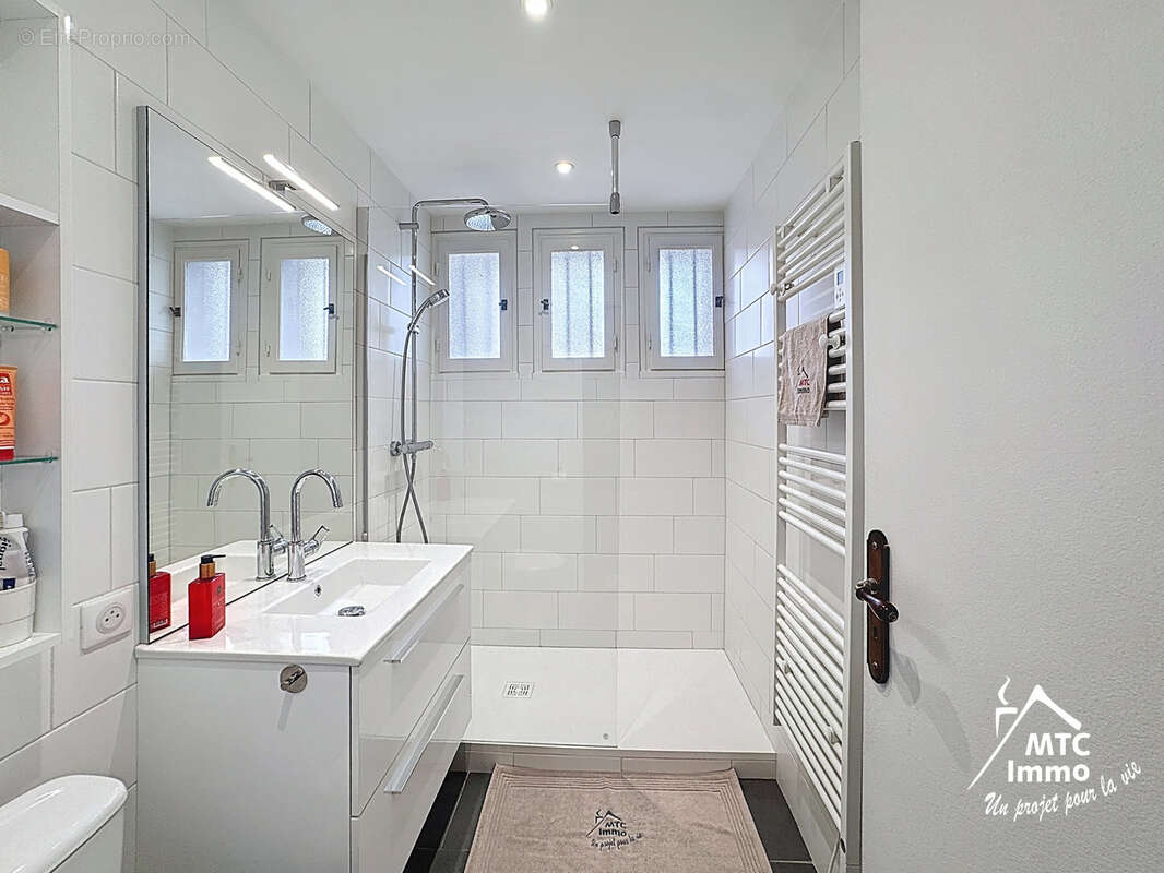 Maison à LA VERPILLIERE