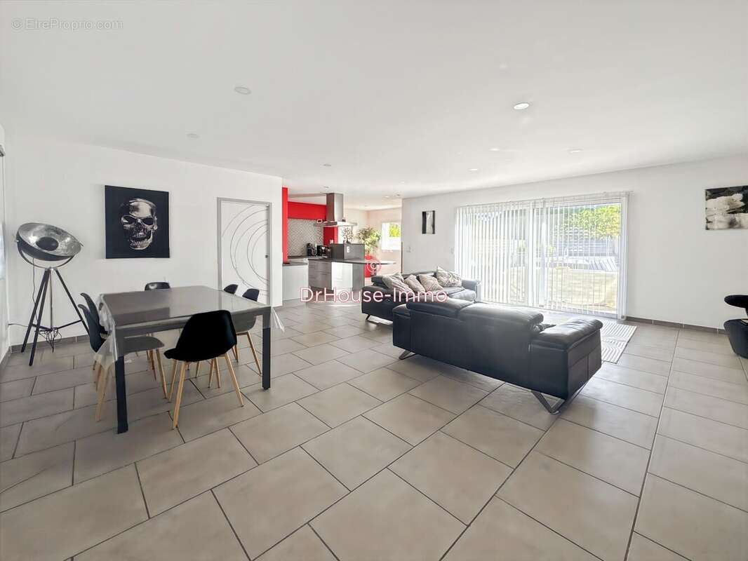Maison 141 m² à La Suze-Sur-Sarthe  - photo 3