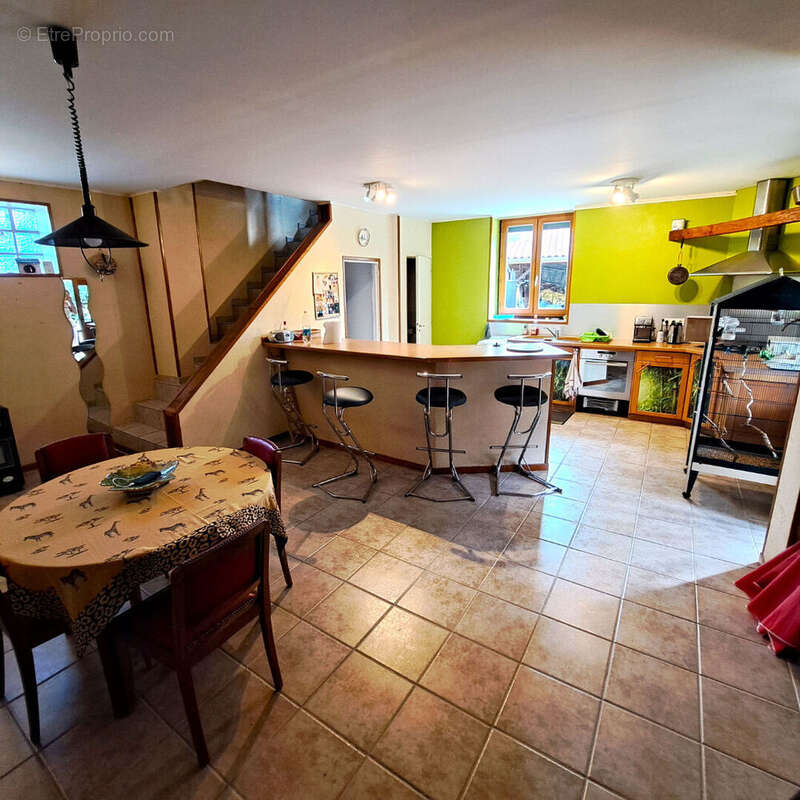 Maison à ORLIENAS