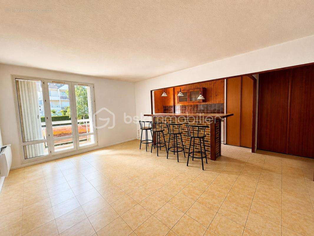 Grand T2 lumineux avec balcon et parking sécurisé - photo 2