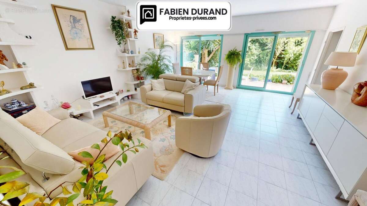 Appartement à MANDELIEU-LA-NAPOULE