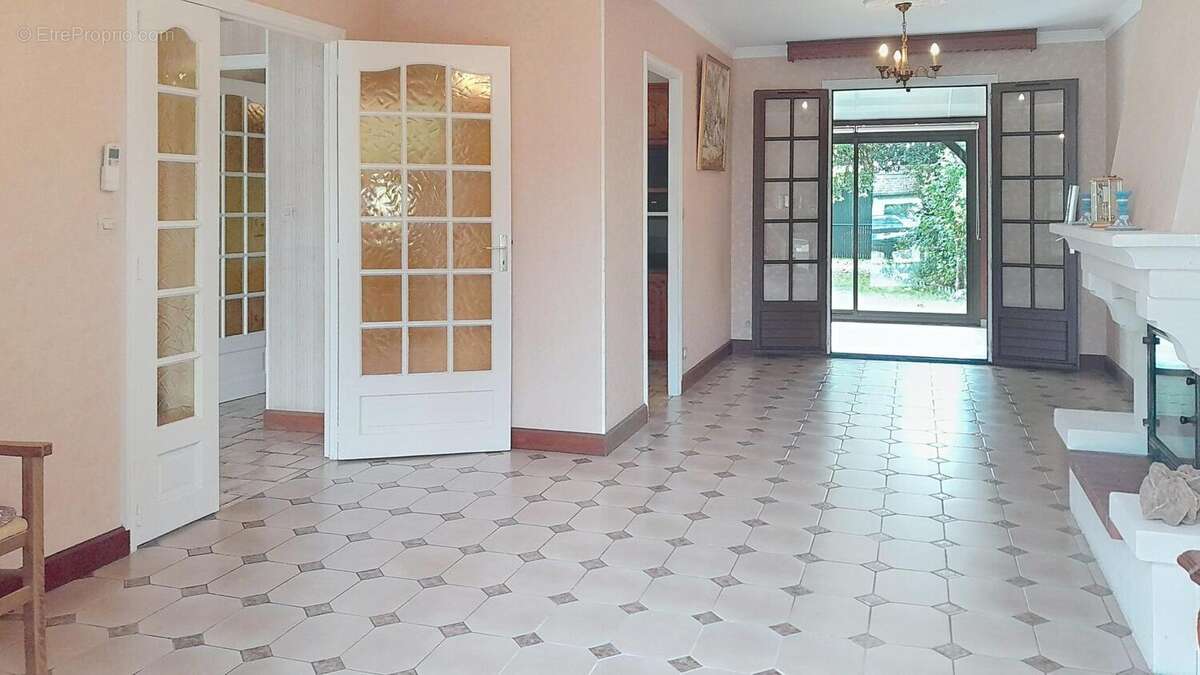 Photo 2 - Maison à SAINT-JEAN-DE-BRAYE