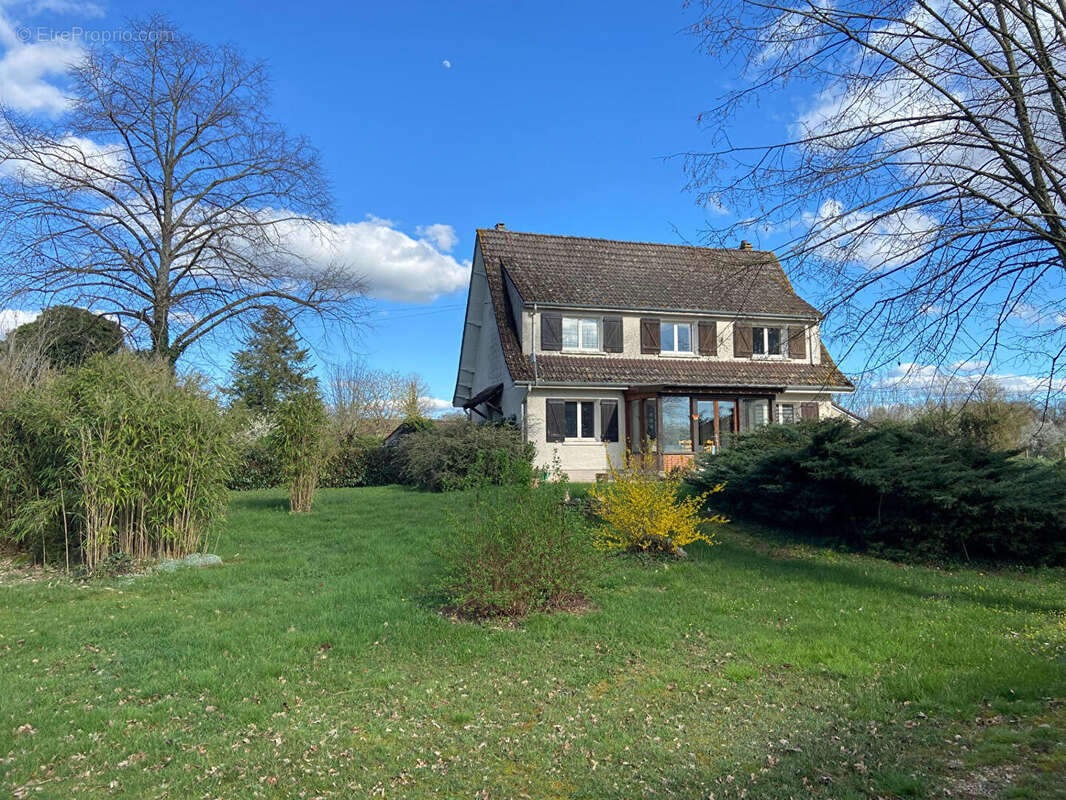 Maison à LE CHAUTAY