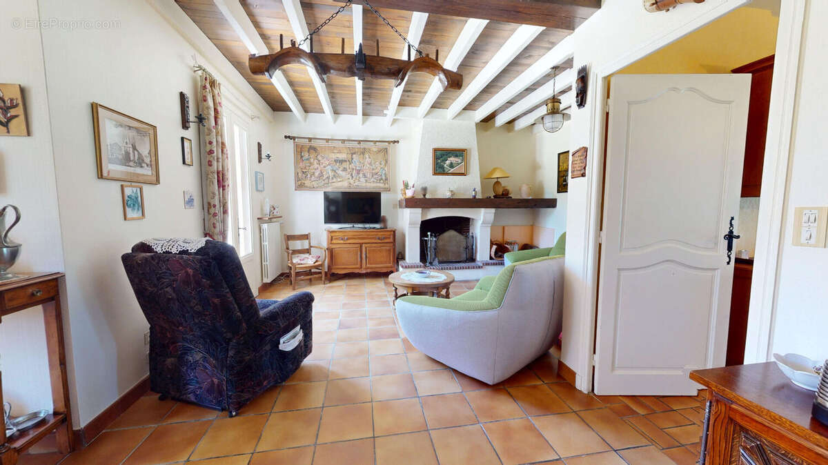 Maison à SAINTE-COLOMBE-DE-VILLENEUVE