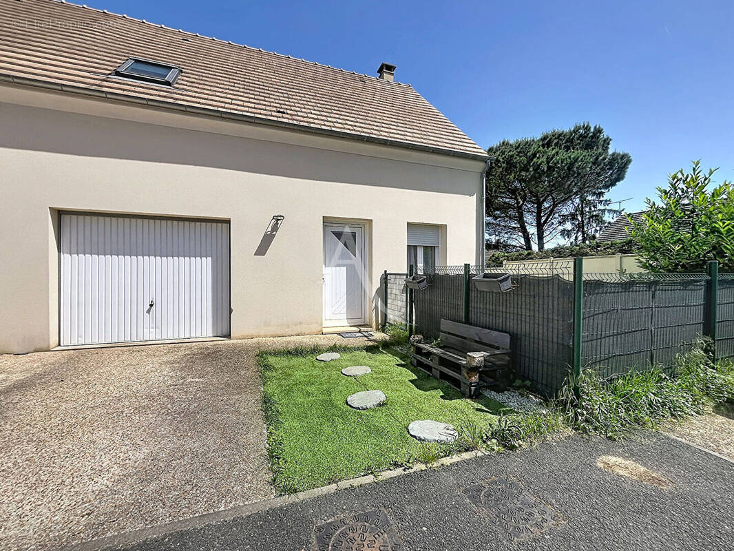 Maison à CREGY-LES-MEAUX