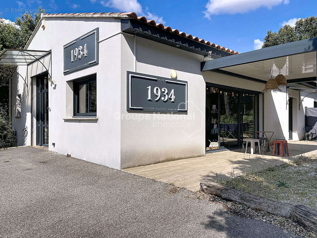 OPPORTUNITÉ UNIQUE : Créez le 1er "Salon Partagé" & Coworking Beauté de Suze-la-Rousse ! - photo 4