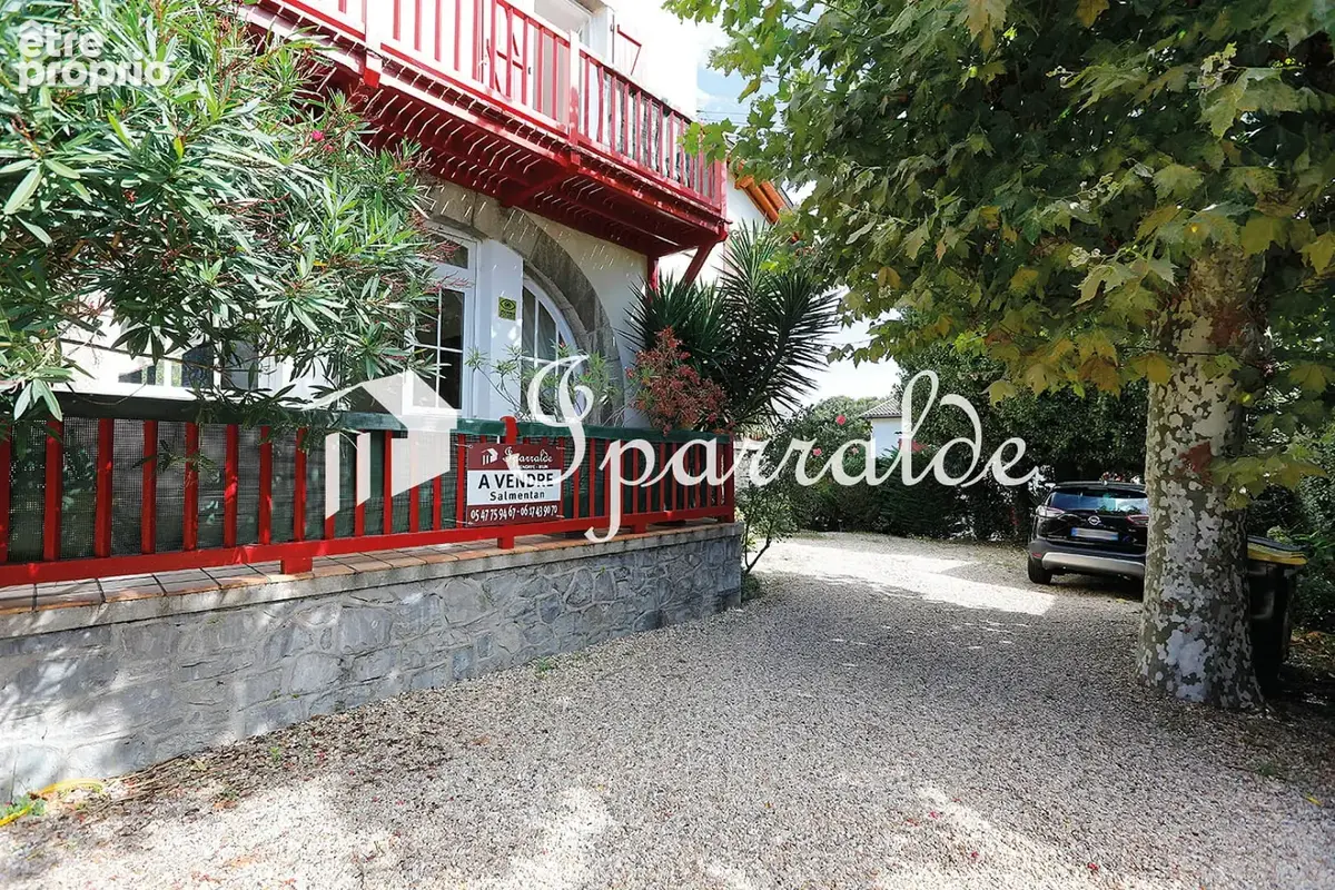 Exclusivité   hendaye centre-ville  117 m2  5 pièces  parking & très grande cave - photo 5