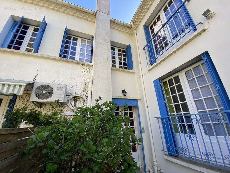 Commerce à CAZAUBON